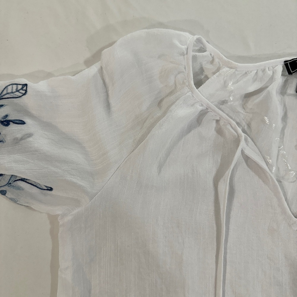 NYCC White Embroidered Floral Peasant Blouse Medium Boho Puff Sleeve Cottagecore - Picture 2 of 8